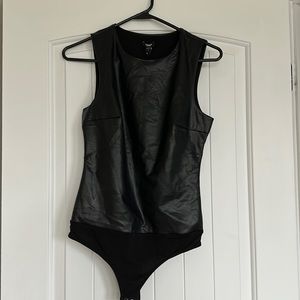 NEW! Body contour never worn faux leather